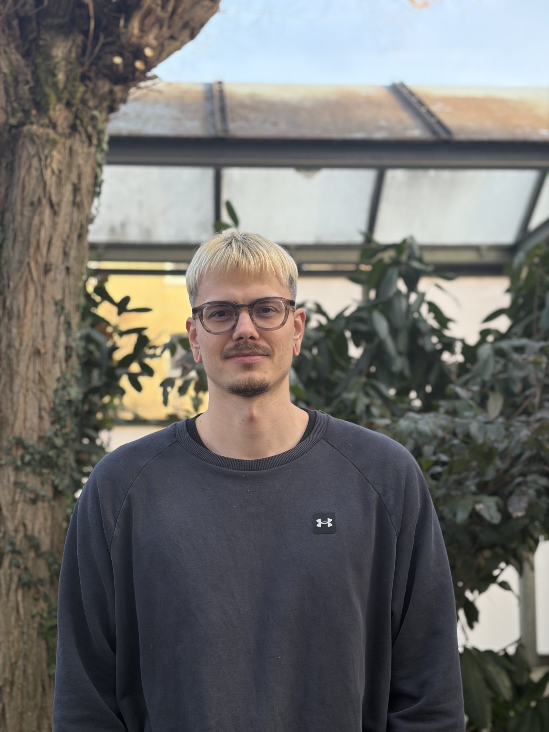Dominik Hares